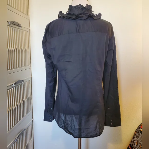 Victorian Style Top - Picture 5 of 6